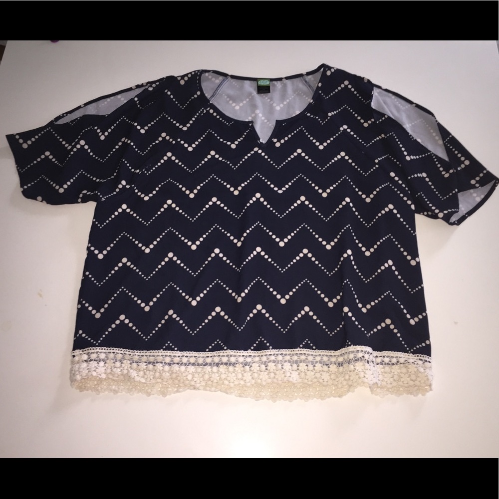 Pssst chevron cold shoulder Slit blouse shirt 1x
